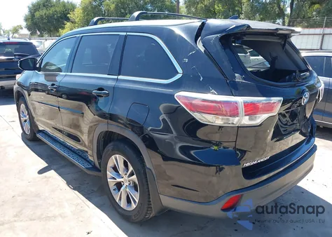2015 Toyota Highlander Xle V6 z USA, uszkodzony, nr VIN 5TDKKRFH8FS083719
